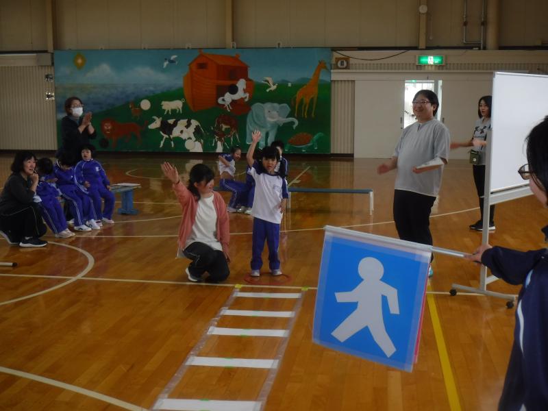 小学部１～３年　交通安全教①