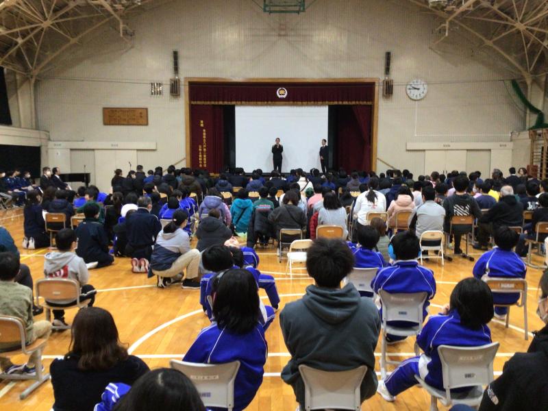 新しい先生の紹介