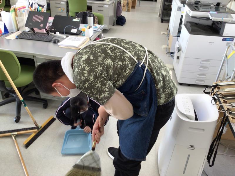職員室清掃①