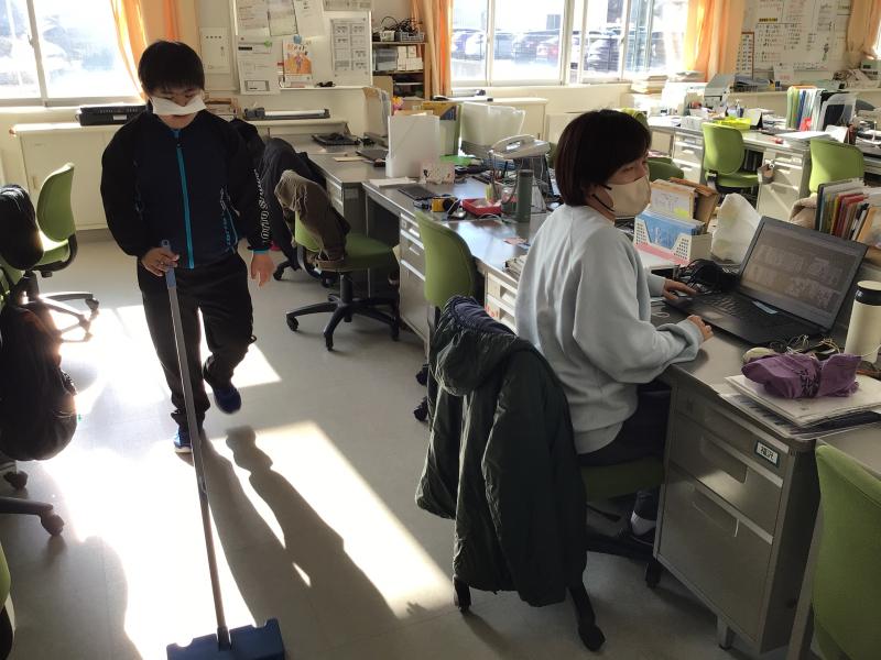 職員室清掃②