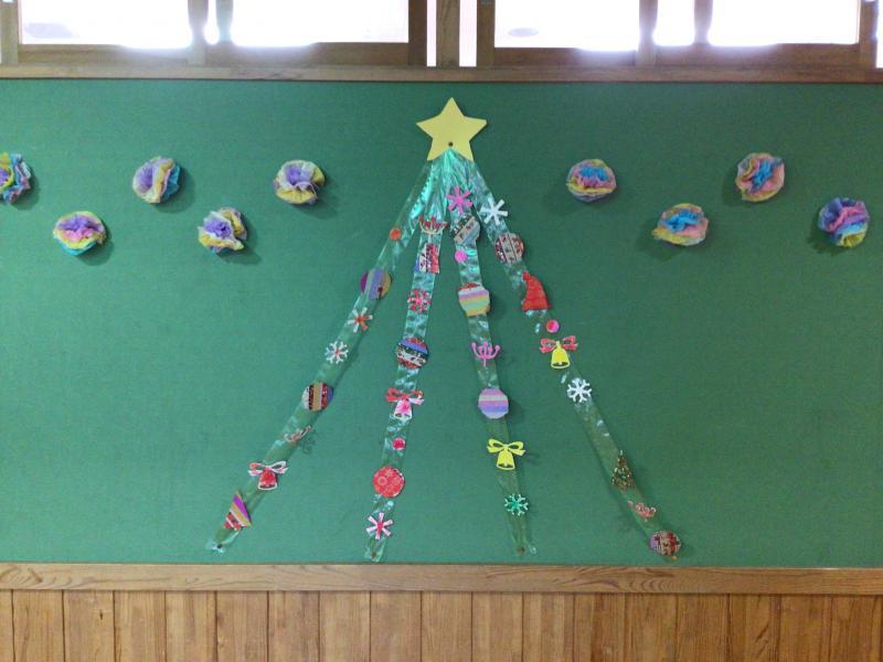 いろいろな形に切った飾り